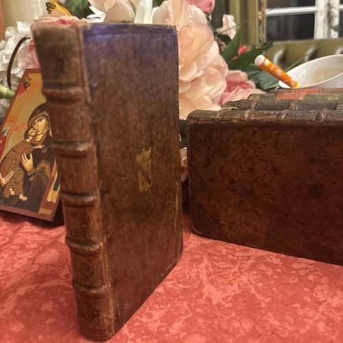 Ancien livre 1730 - livre,