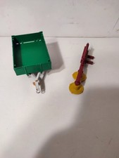 LOT 2 BRITAINS FARM REMORQUE BASCULANTE A FOIN + FAUCHEUSE ROTATIVE  1/32