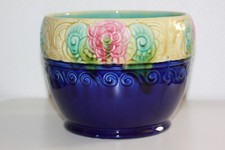 ORCHIES France Cache-pot en barbotine à décor de fleurs 1920-30