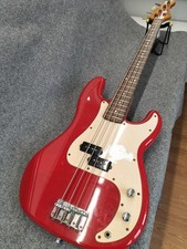 Guitare basse électrique