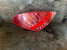 Feu arriere principal droit