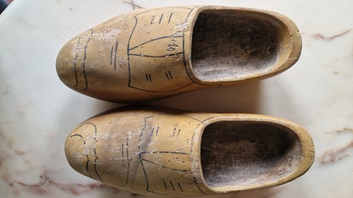 Paire sabots bois - sabots, anciens