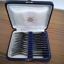 SFAM bruxelles 12 FOURCHETTES A ESCARGOT CRUSTACEES METAL ARGENTE VERS 1950