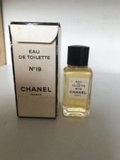 miniature de parfum ancienne CHANEL n° 19