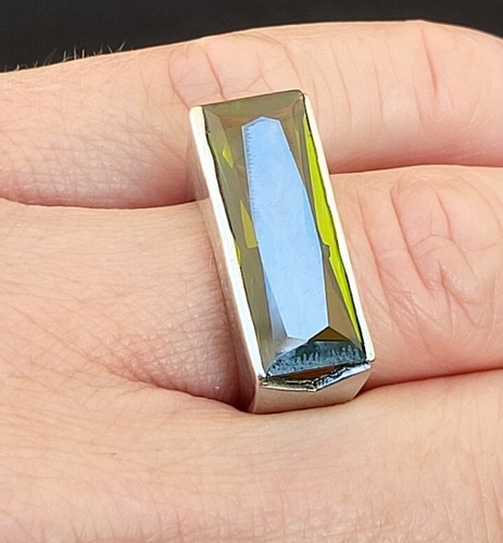 Très belle grosse bague - très,