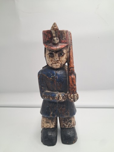 Statuette soldat bois sculpté