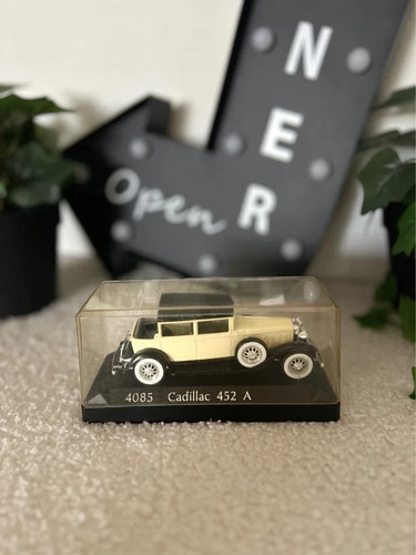 Cadillac 452 4085 - cadillac, miniature