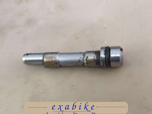 Axe etrier avant pour - axe, d'etrier