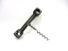 Tire bouchon en métal  "