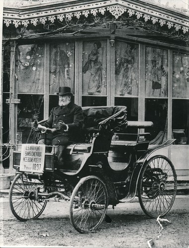 Auto 1900 voiture à - c.,