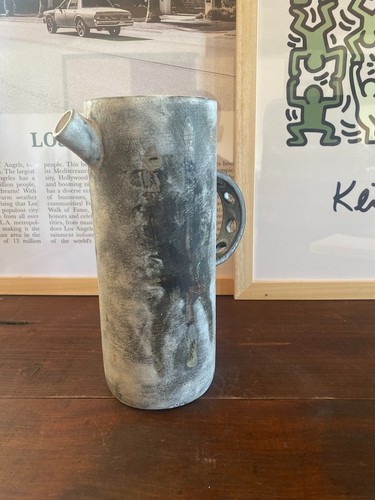 Pichet céramique gris forme