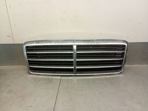 7946008b00 grille avant - 7946008b00,
