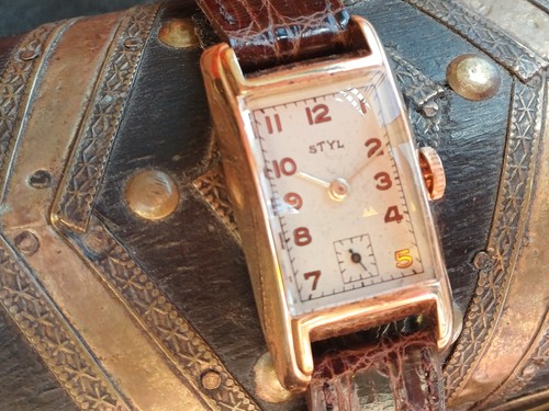 Montre suisse mécanique homme
