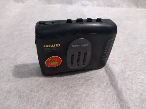 Aiwa portable cassette player - cassette,