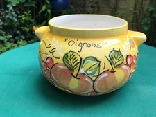 POT/COUPE/ STOCKAGE OIGNONS/ EN CERAMIQUE/PEUT ETRE EMPILE AVEC AIL ET ECHALOTES