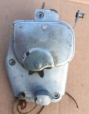 Volvo 122 mécanisme de serrure de porte arrière gauche 1er modèle ref 654015 NOS