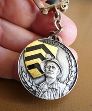 Ancien porte clé Blason Héraldique Ville de Masny Mineur Casque Lampe Mines.