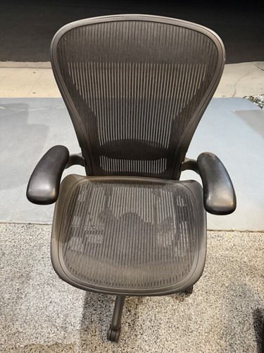 Herman miller aeron black - miller,