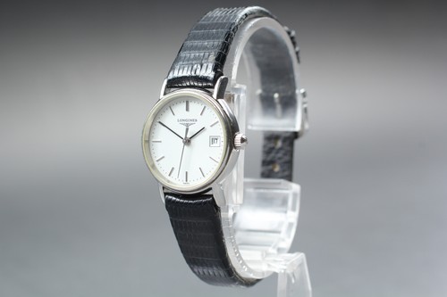 Presque comme neuve montre - [presque, neuve]