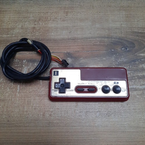 Manette officielle - n°1,