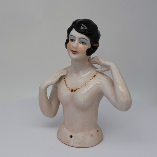 Demi poupee figurine mata - demi-poupee,