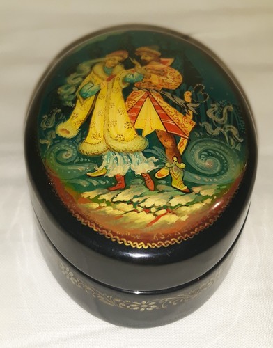 Petite boite laquée russe - petite,