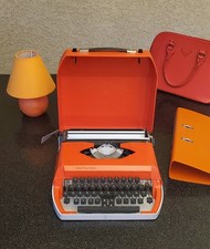 Machine à écrire Orange Primavera Vintage 70's