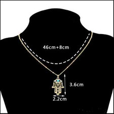 Chaîne Avec Pendentif Main de