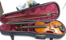 Violon Dvorak, 2 archets +