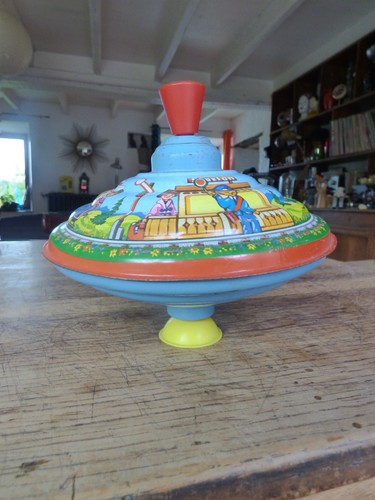 Ancienne toupie tôle - toupie,