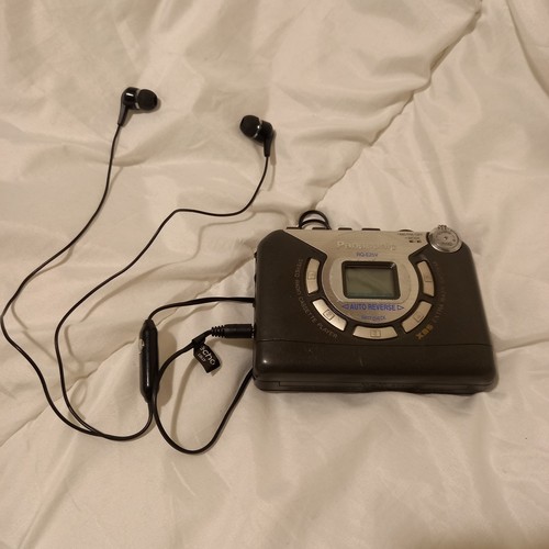 Walkman radio cassette