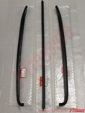 Moulure de pare-brise avant