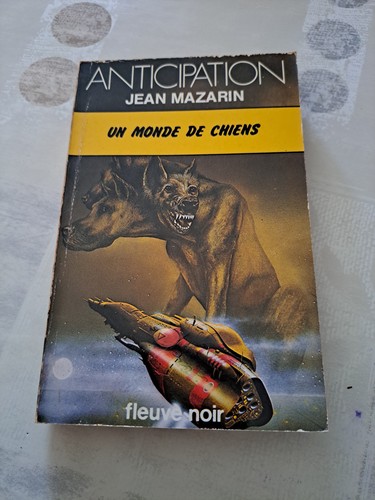 Roman monde de chiens - un,