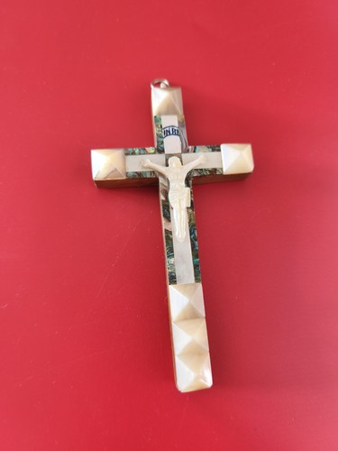 Croix catholique ancienne