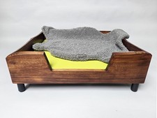 Panier pour chien en bois