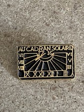 Pin’s Au Cadran Solaire ++
