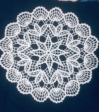 White Hand Crochet Table Cloth/Topper Round Tablecloth Vintage Lace Diameter 15