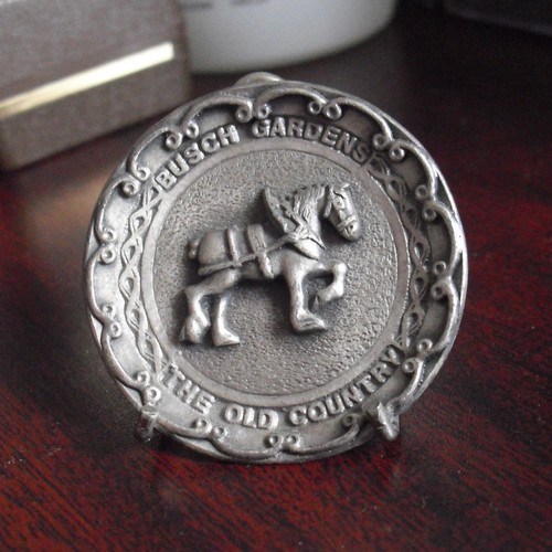 Vintage small colonial - vintage,