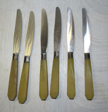 6 couteaux à fromage  inoxydable, manche ivoirine ou os,  collerette ART DECO