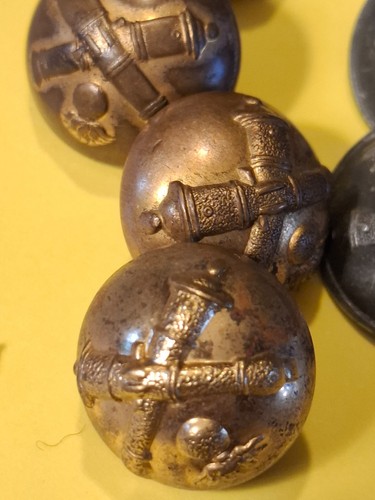 Boutons dorés artillerie - boutons,
