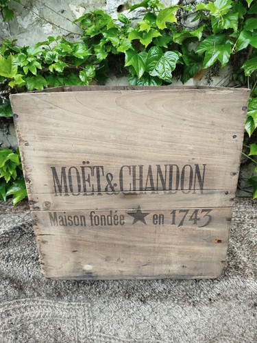 Caisse transport moët - moët, et