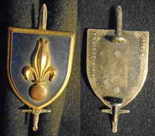 INSIGNE MILITAIRE – ÉCOLE