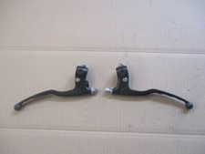 Poignées d'embrayage et de