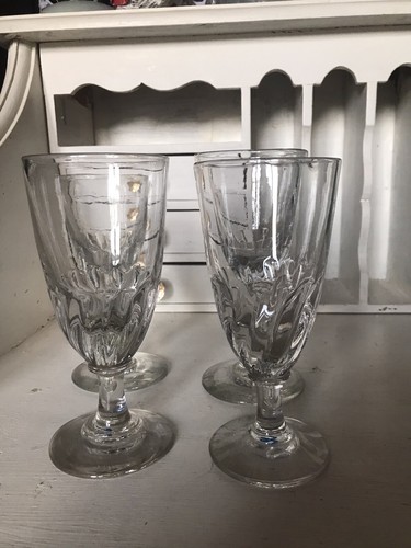 Anciens verres absinthe - à,