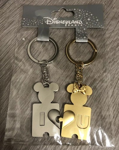 Porte clés keychain - /,