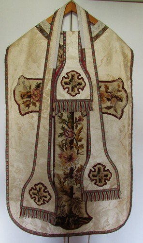 Chasuble ancienne brodee soie - chasuble,