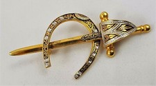 ANCIEN BIJOU BROCHE SABRE EPEE FER A CHEVAL OR DE TOLEDE SWORD HORSESHOE # K9
