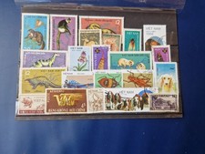 22 Timbres Vietnam  ( lot CU