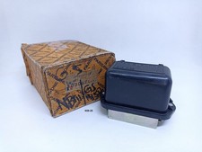 RÉGULATEUR DE TENSION AYC2127