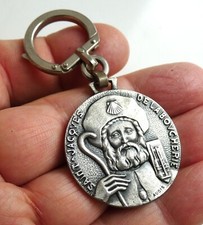 Ancien porte cle métal Augis